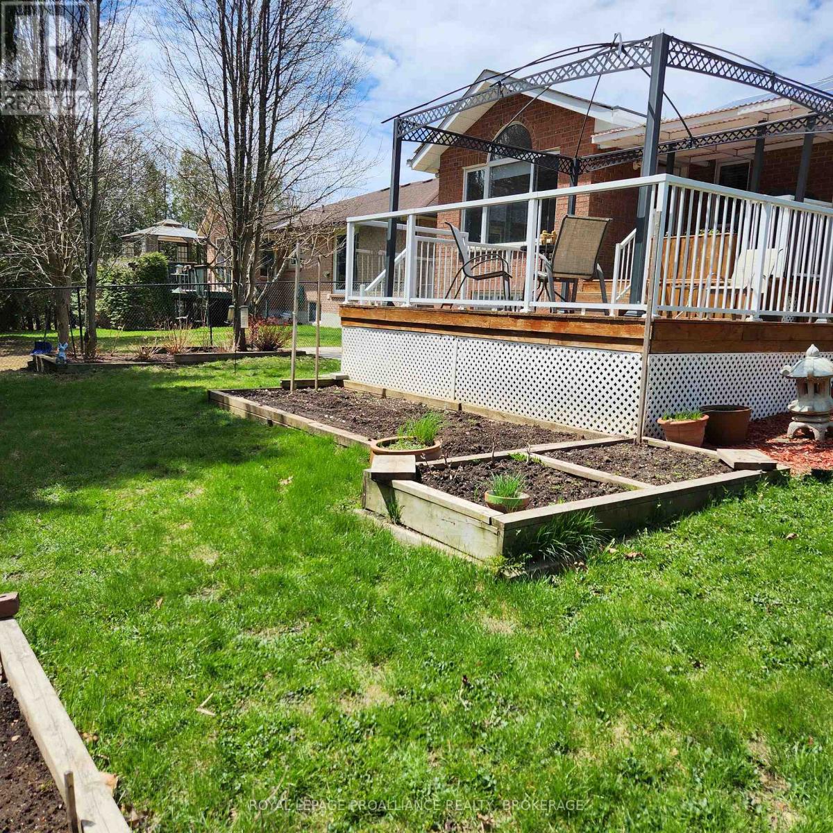254 Friarhill Crescent, Kingston, Ontario  K7M 8P4 - Photo 48 - X12021253