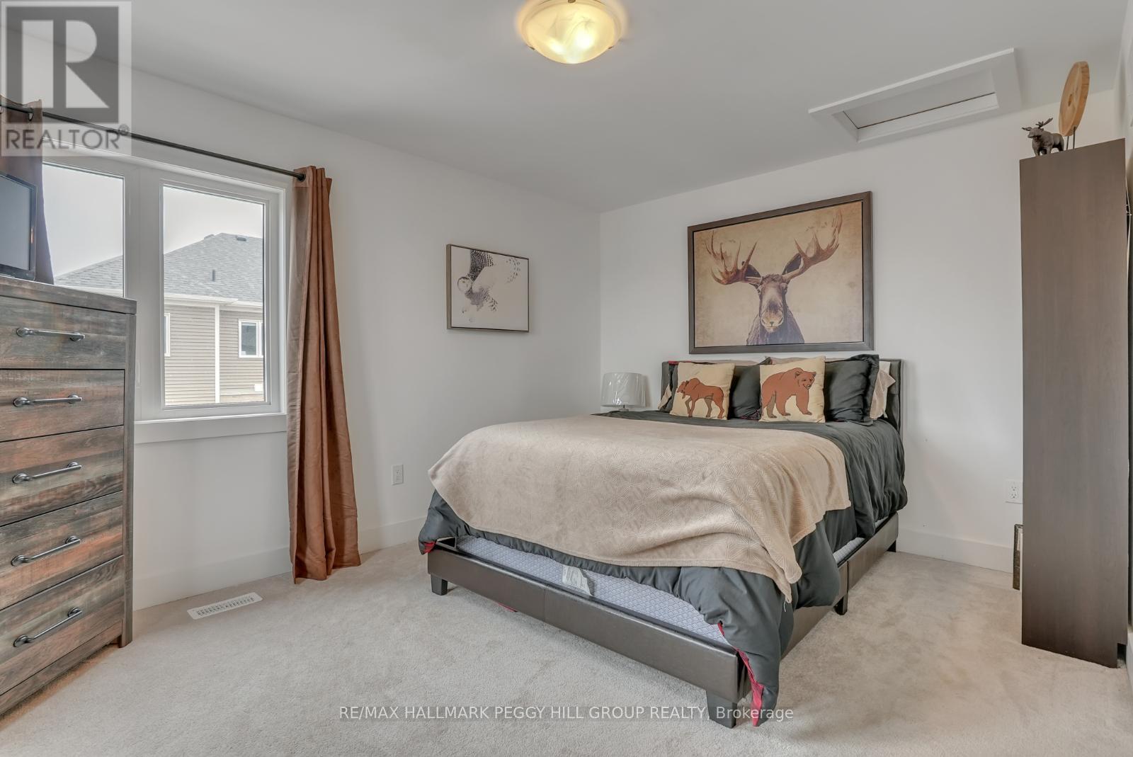30 Pumpkin Corner Crescent, Barrie, Ontario  L9J 0T6 - Photo 8 - S12108618