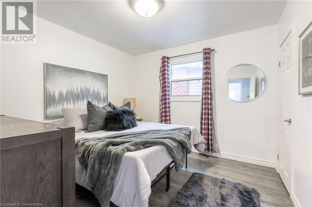 101 East 24th Street, Hamilton, Ontario  L8V 2X9 - Photo 8 - 40723009