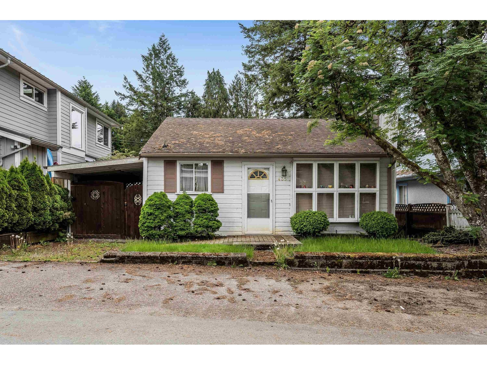 435 Willow Street, Cultus Lake North, Cultus Lake, British Columbia  V2R 4Z4 - Photo 2 - R3003801