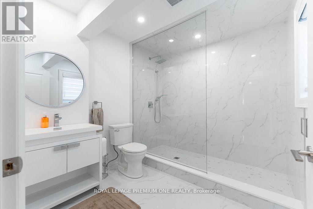 286 Waterloo Avenue, Toronto, Ontario  M3H 3Z8 - Photo 11 - C12154923