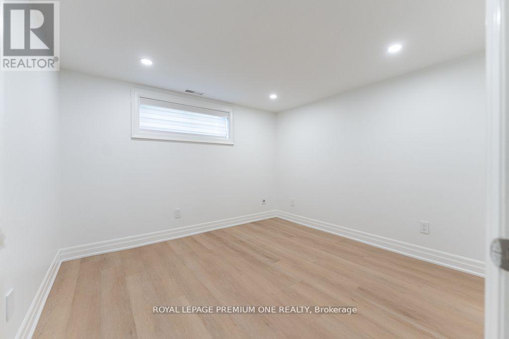286 Waterloo Avenue, Toronto, Ontario  M3H 3Z8 - Photo 12 - C12154923