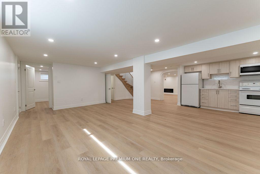 286 Waterloo Avenue, Toronto, Ontario  M3H 3Z8 - Photo 15 - C12154923