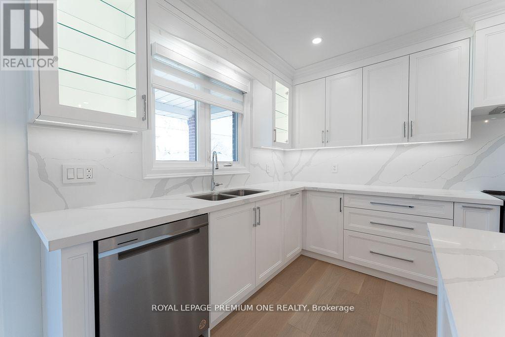 286 Waterloo Avenue, Toronto, Ontario  M3H 3Z8 - Photo 18 - C12154923