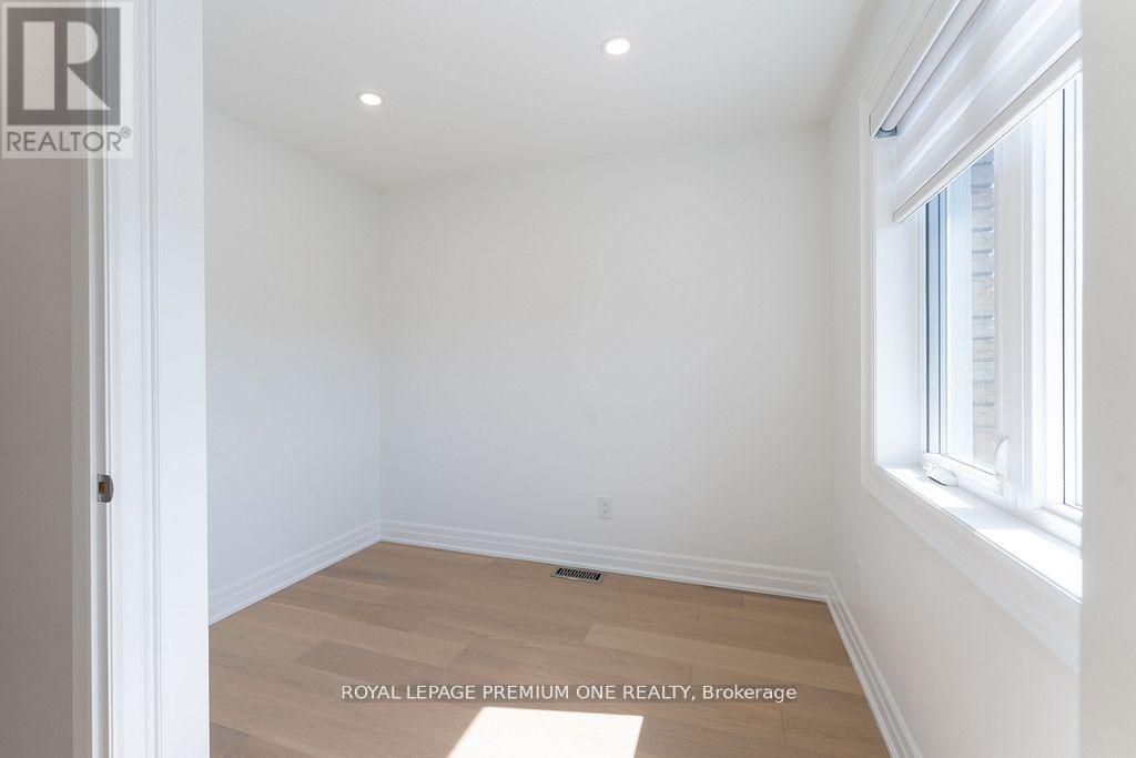 286 Waterloo Avenue, Toronto, Ontario  M3H 3Z8 - Photo 19 - C12154923
