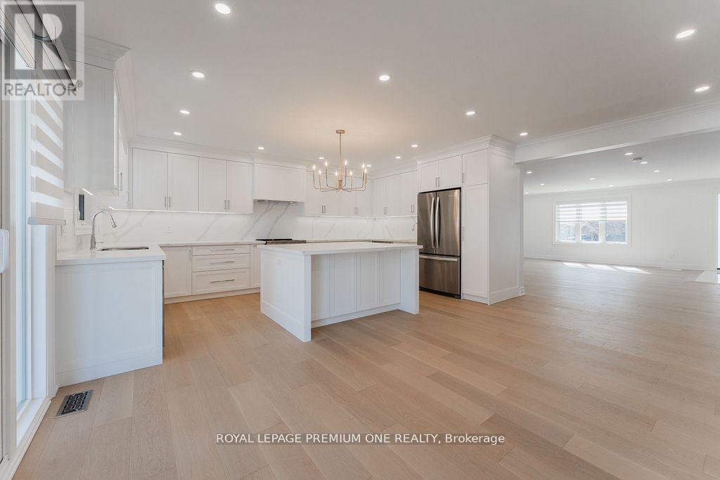 286 Waterloo Avenue, Toronto, Ontario  M3H 3Z8 - Photo 9 - C12154923