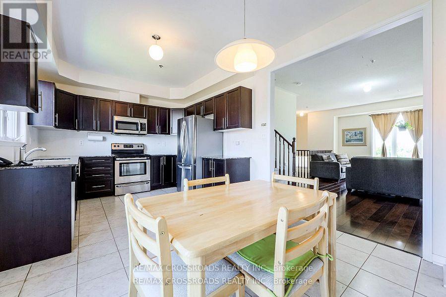 25d Hobson Avenue, Toronto, Ontario  M4A 0A4 - Photo 11 - C12154962