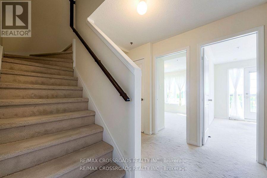 25d Hobson Avenue, Toronto, Ontario  M4A 0A4 - Photo 12 - C12154962