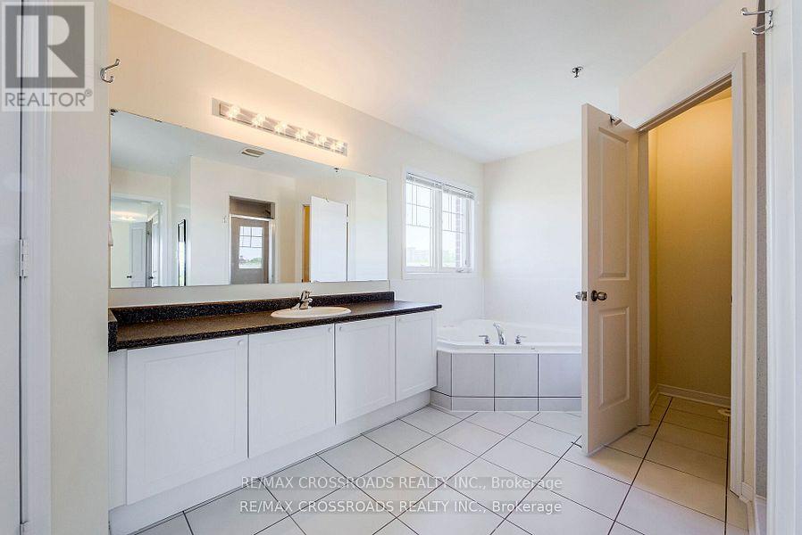 25d Hobson Avenue, Toronto, Ontario  M4A 0A4 - Photo 25 - C12154962
