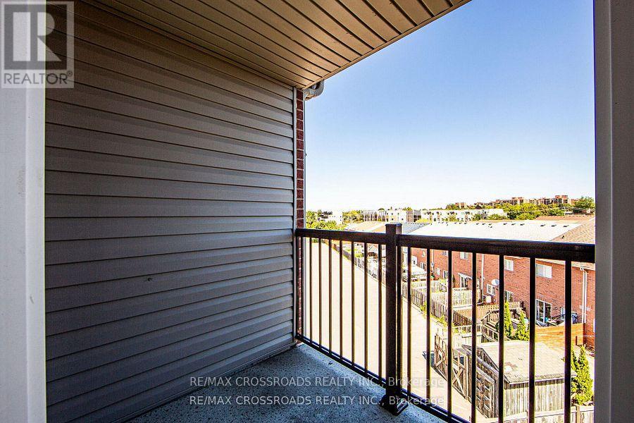 25d Hobson Avenue, Toronto, Ontario  M4A 0A4 - Photo 27 - C12154962