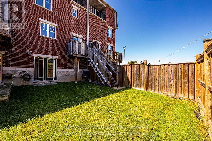 25d Hobson Avenue, Toronto, Ontario  M4A 0A4 - Photo 34 - C12154962