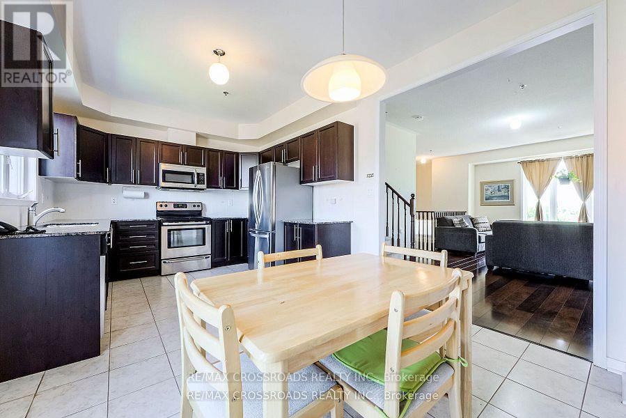 25d Hobson Avenue, Toronto, Ontario  M4A 0A4 - Photo 9 - C12154962