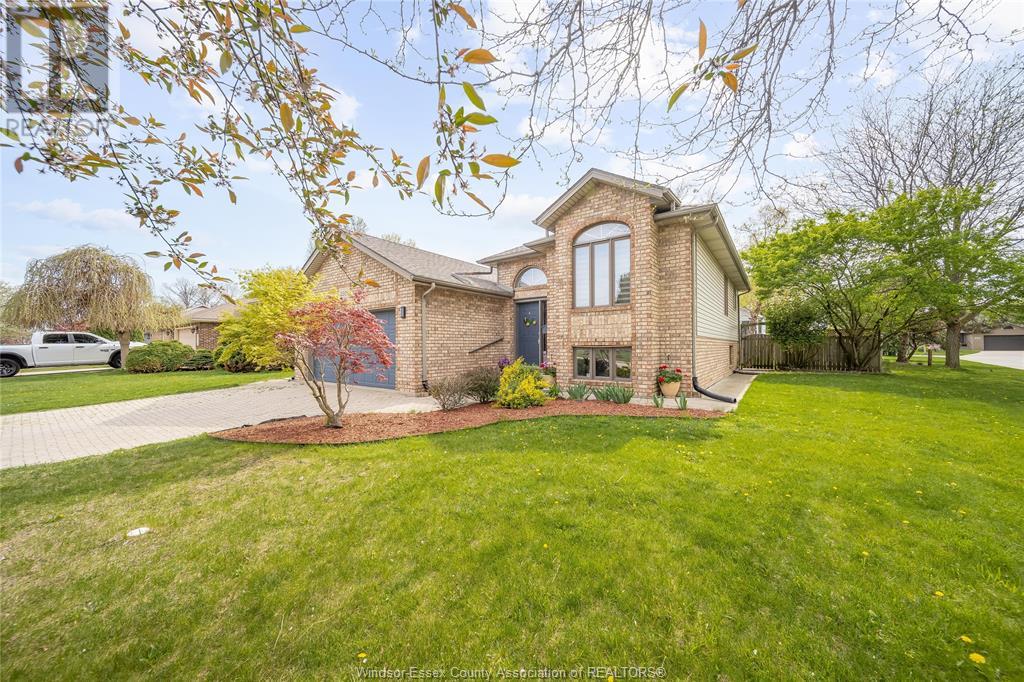 2505 ST CLAIR AVENUE, Windsor, Ontario