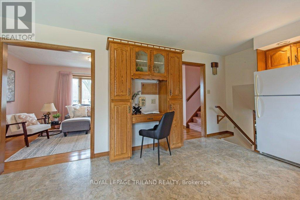 9678 Graham Road, West Elgin, Ontario  N0L 2P0 - Photo 16 - X12071358
