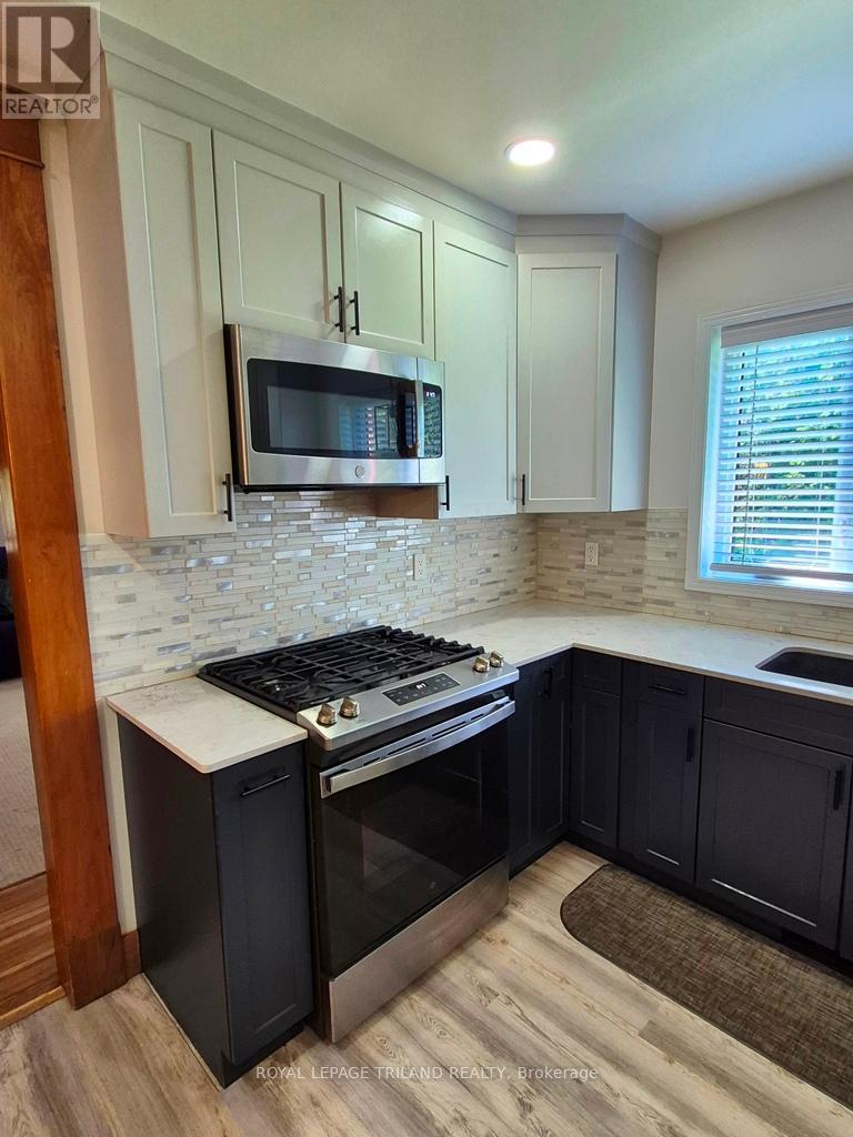286 King Street S, Thames Centre, Ontario  N0M 2P0 - Photo 9 - X12061438