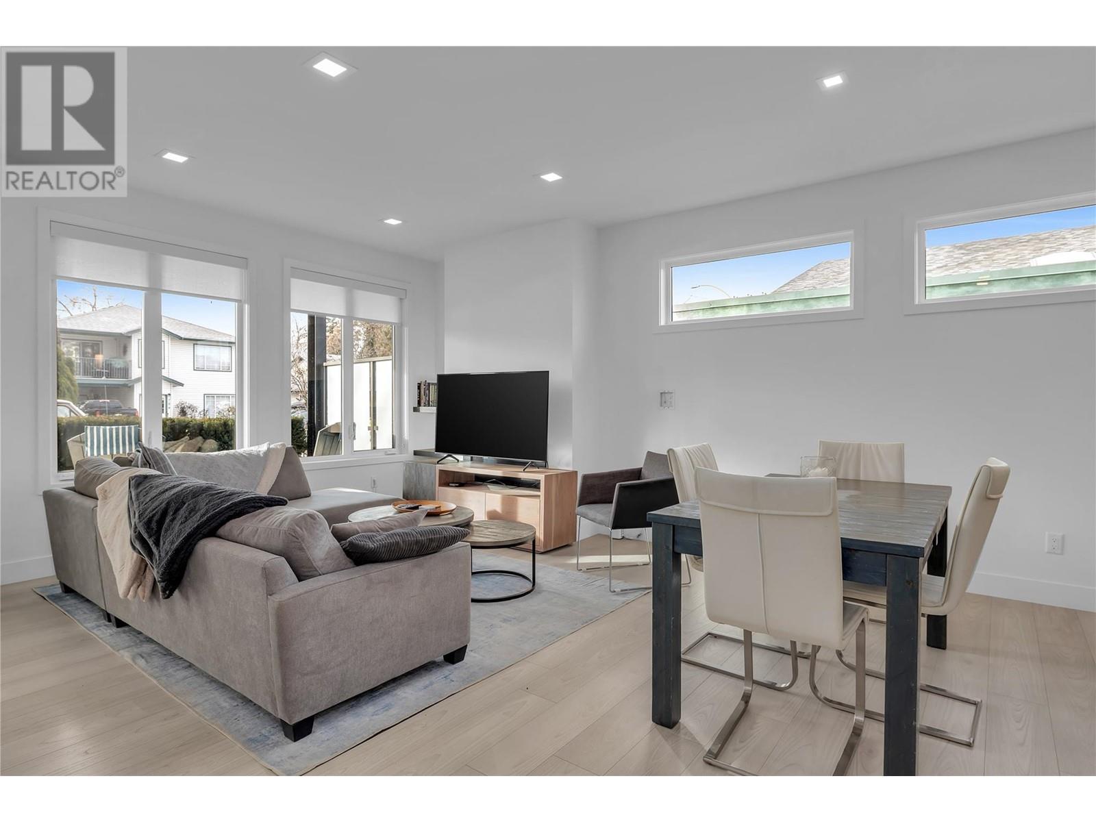 Property at 766 Cadder Avenue image 5