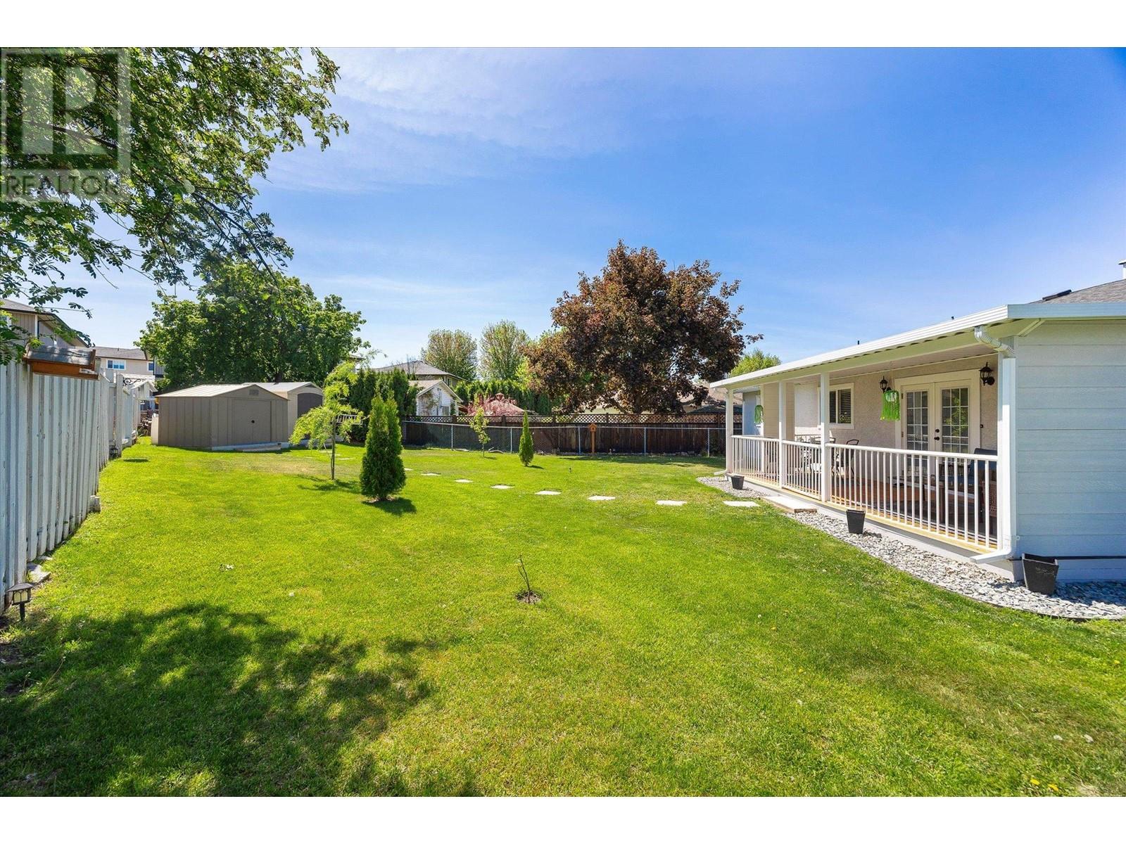 135 Almond Court, Kelowna, British Columbia  V1X 6H1 - Photo 34 - 10347649