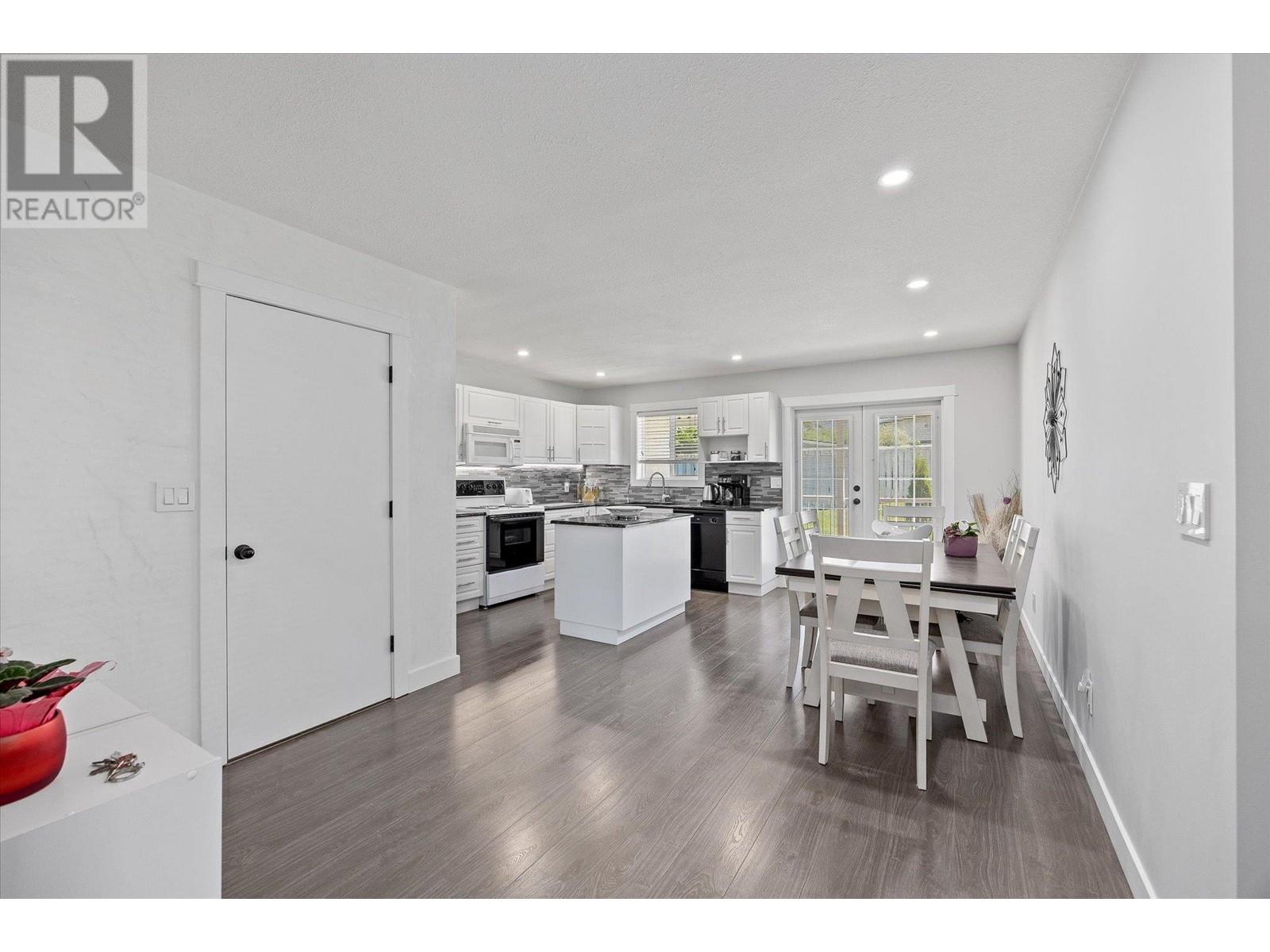 135 Almond Court, Kelowna, British Columbia  V1X 6H1 - Photo 8 - 10347649