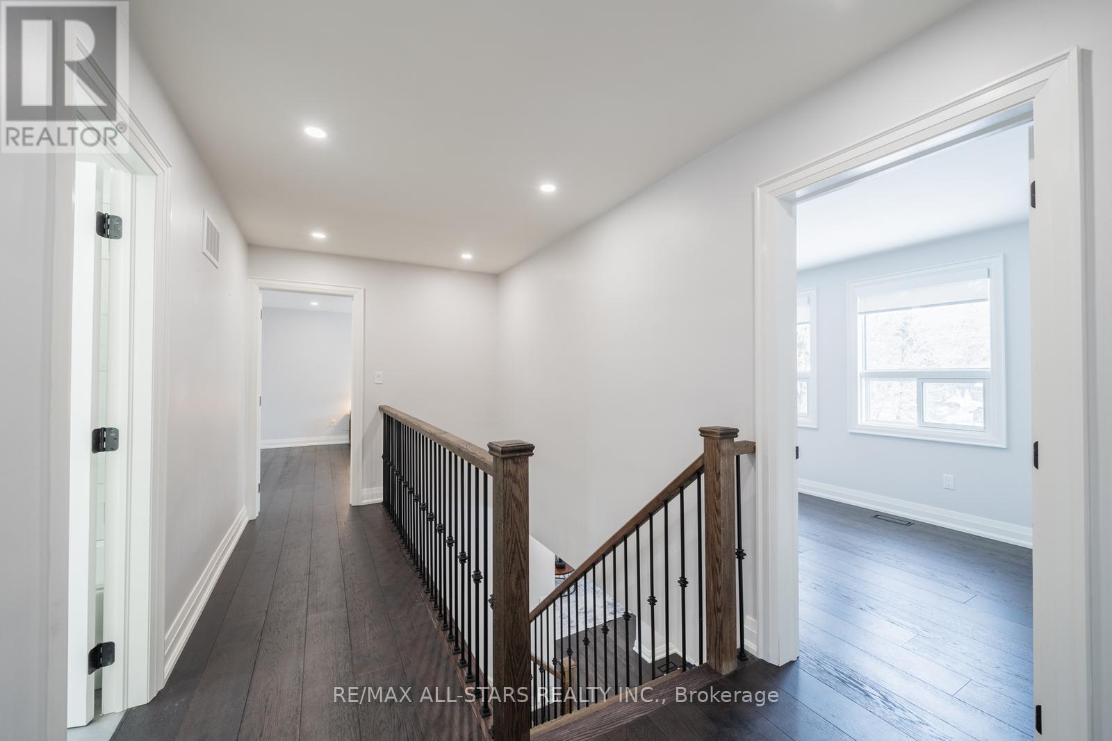 46 Iroquois Drive, Whitchurch-Stouffville (Ballantrae), Ontario  L4A 7X4 - Photo 22 - N12154951