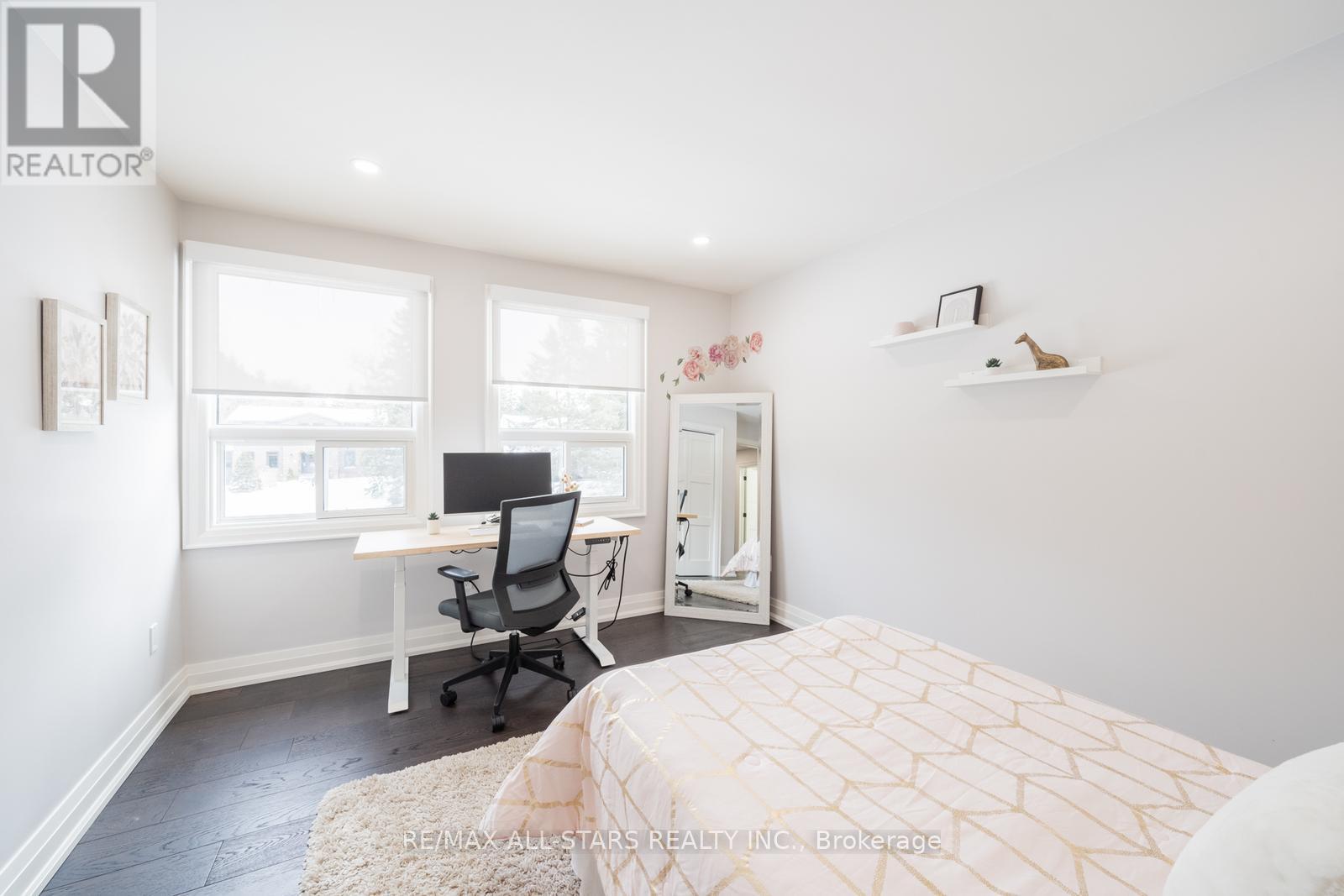 46 Iroquois Drive, Whitchurch-Stouffville (Ballantrae), Ontario  L4A 7X4 - Photo 25 - N12154951
