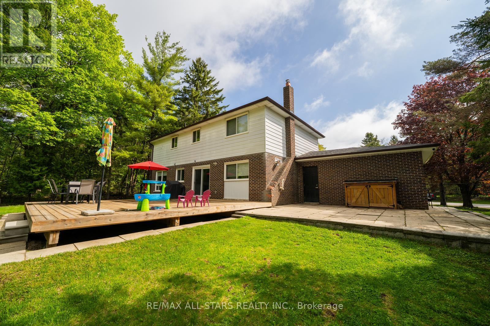 46 Iroquois Drive, Whitchurch-Stouffville (Ballantrae), Ontario  L4A 7X4 - Photo 39 - N12154951