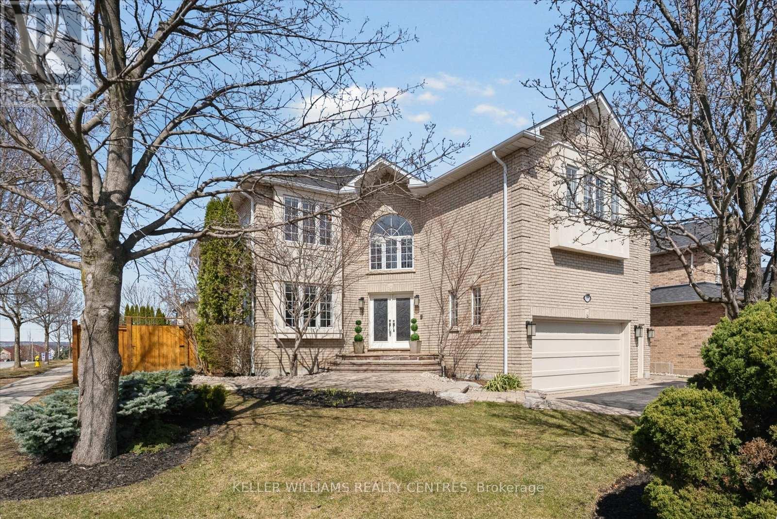 135 SANIBEL CRESCENT, Vaughan, Ontario