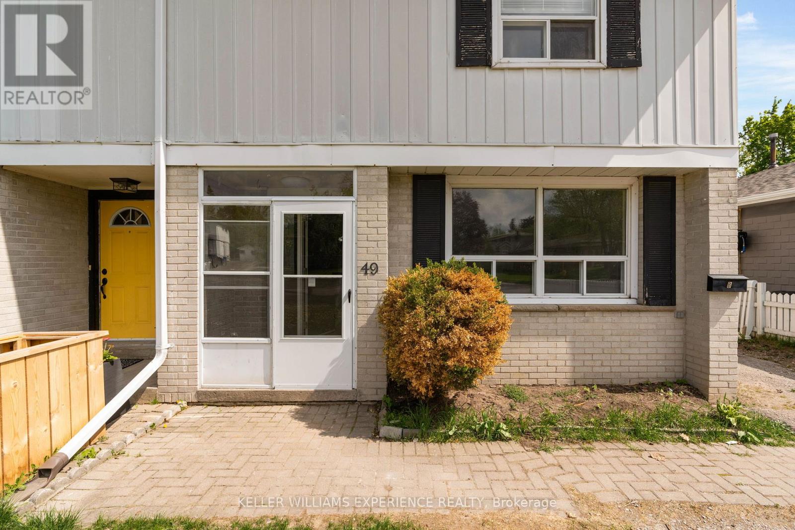 Upper - 49 Daphne Crescent, Barrie, Ontario  L4M 2Y7 - Photo 2 - S12154947
