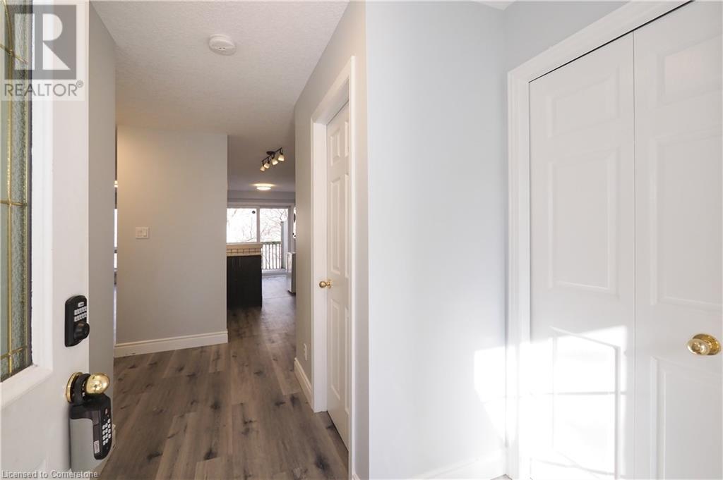 38 Brandy Crescent, Kitchener, Ontario  N2B 3W7 - Photo 4 - 40729703