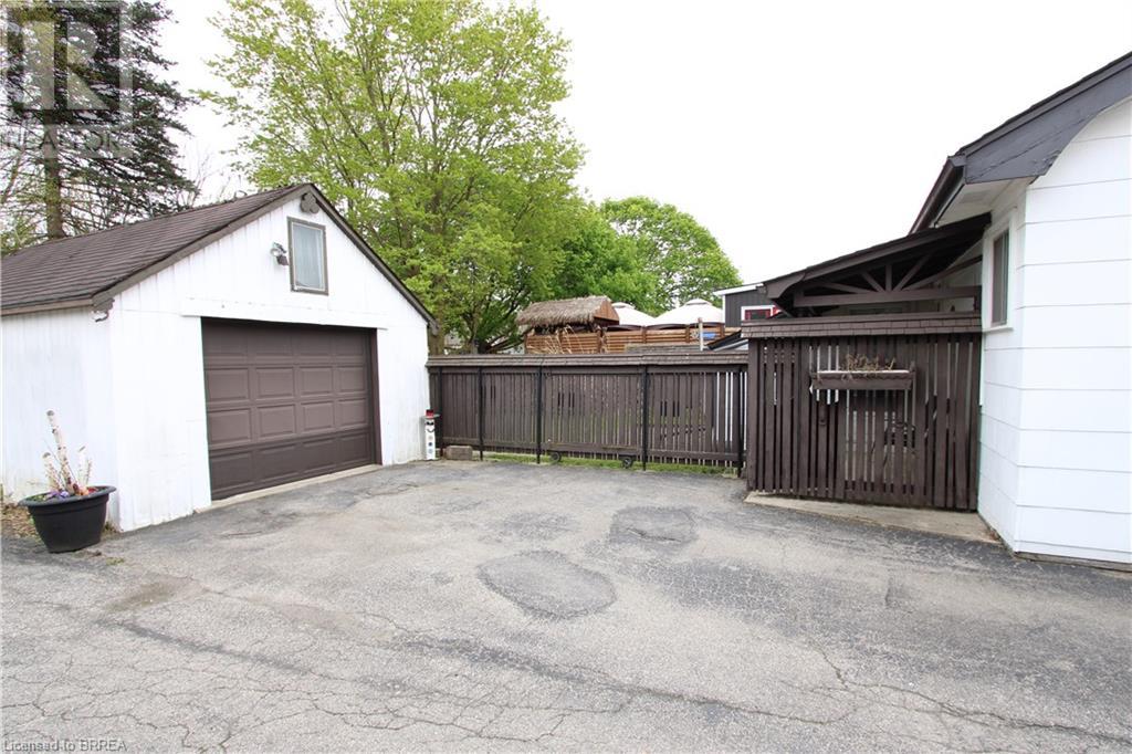 16 Elliott Avenue, Brantford, Ontario  N3T 1E5 - Photo 34 - 40726092