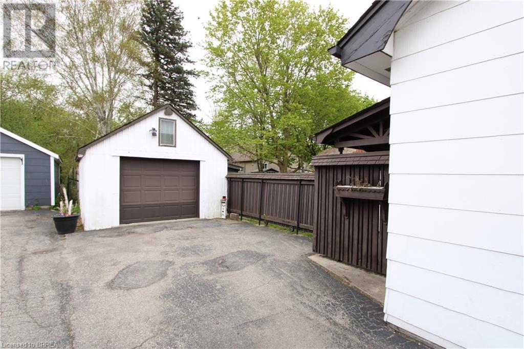 16 Elliott Avenue, Brantford, Ontario  N3T 1E5 - Photo 33 - 40726092