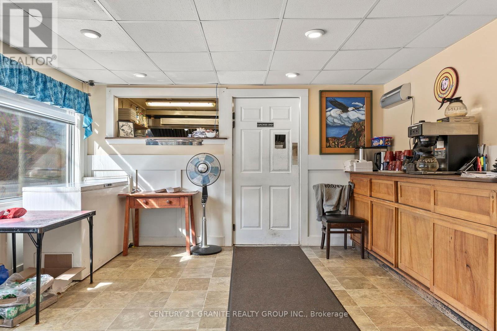 Property at 183 HASTINGS STREET N image 4