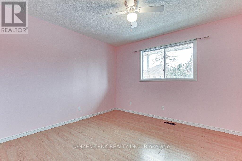 80 Denrich Avenue, Tillsonburg, Ontario  N4G 4X7 - Photo 14 - X12155056
