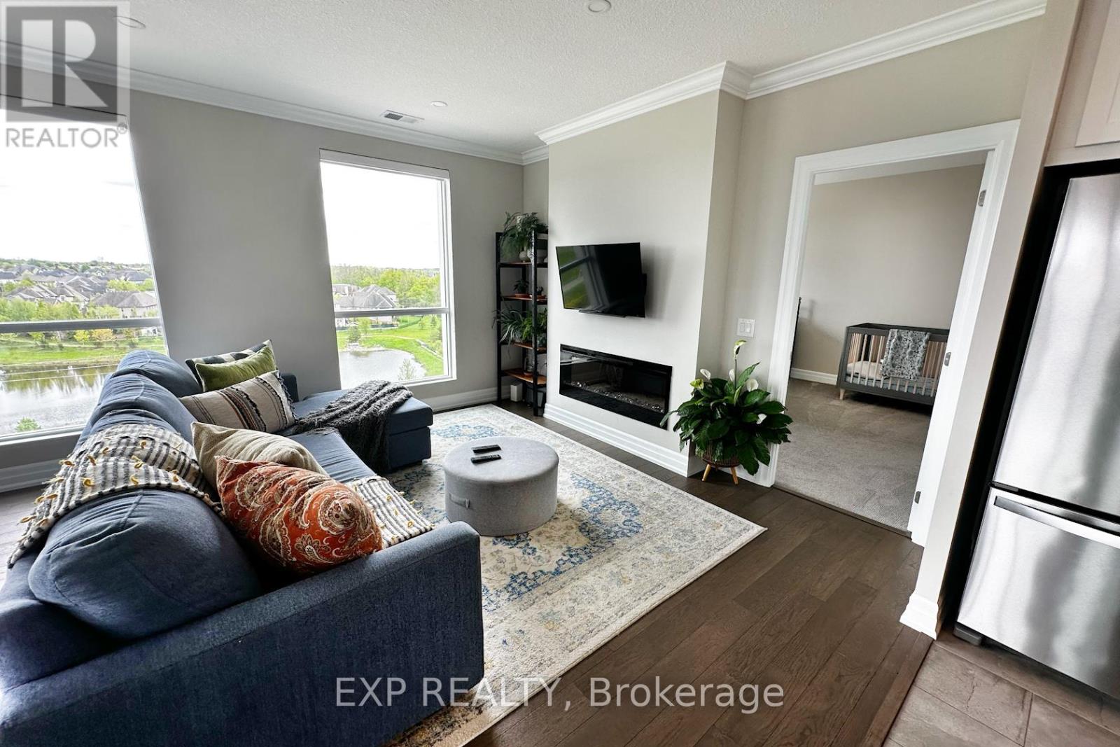 Photo 10 of 39 for 611 - 460 Callaway Road