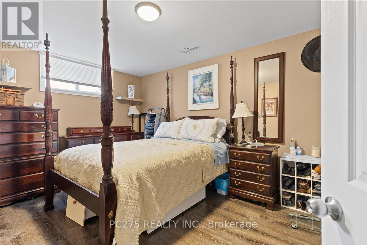 1163 Crumlin Side Road, London East, Ontario  N5V 1R6 - Photo 22 - X12155127