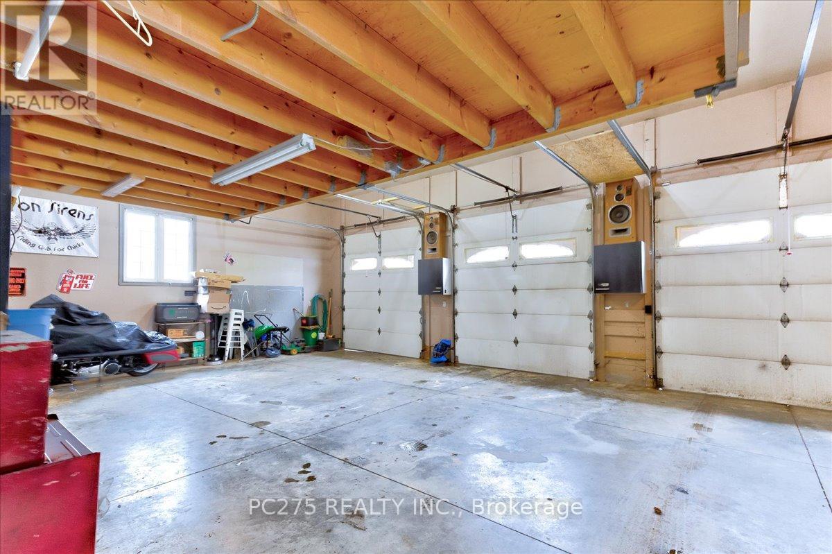 1163 Crumlin Side Road, London East, Ontario  N5V 1R6 - Photo 30 - X12155127