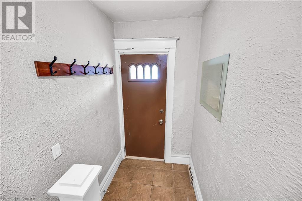 1597 King Street E, Hamilton, Ontario  L8K 1T5 - Photo 37 - 40727070