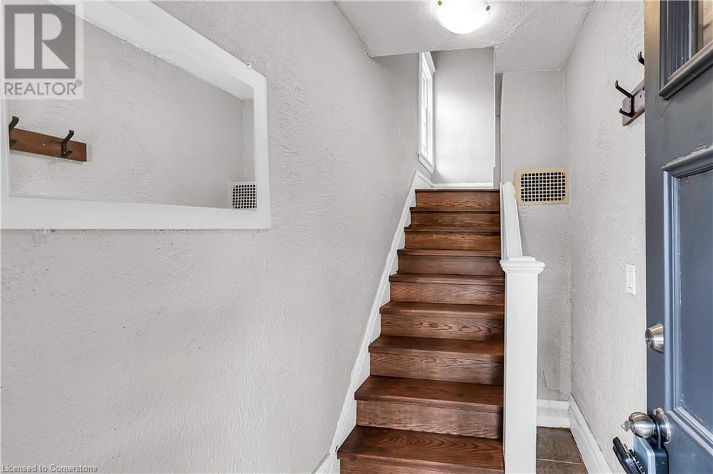 1597 King Street E, Hamilton, Ontario  L8K 1T5 - Photo 38 - 40727070