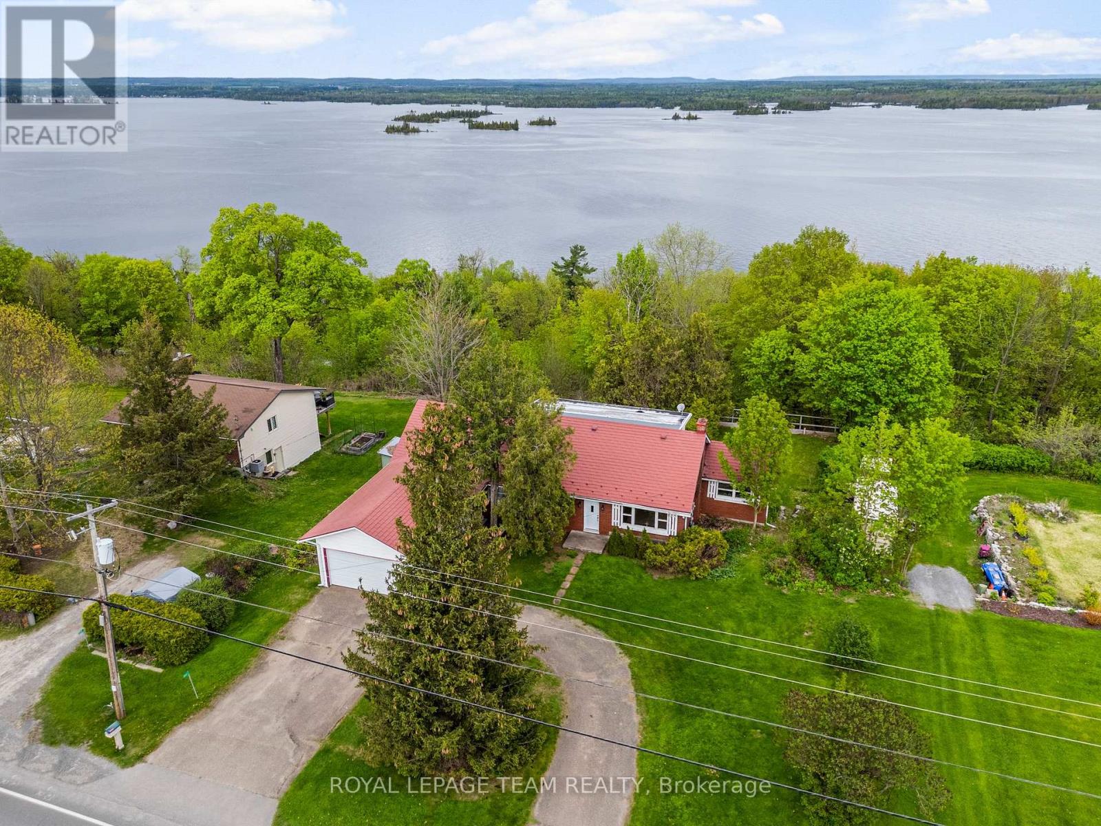 1056 RIVER ROAD, McNab/Braeside, Ontario