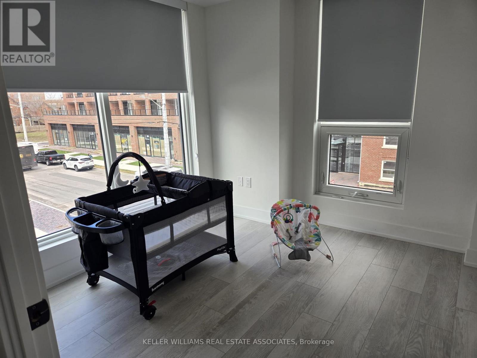 204 - 2450 Old Bronte Road, Oakville, Ontario  L6M 4J2 - Photo 4 - W12154963
