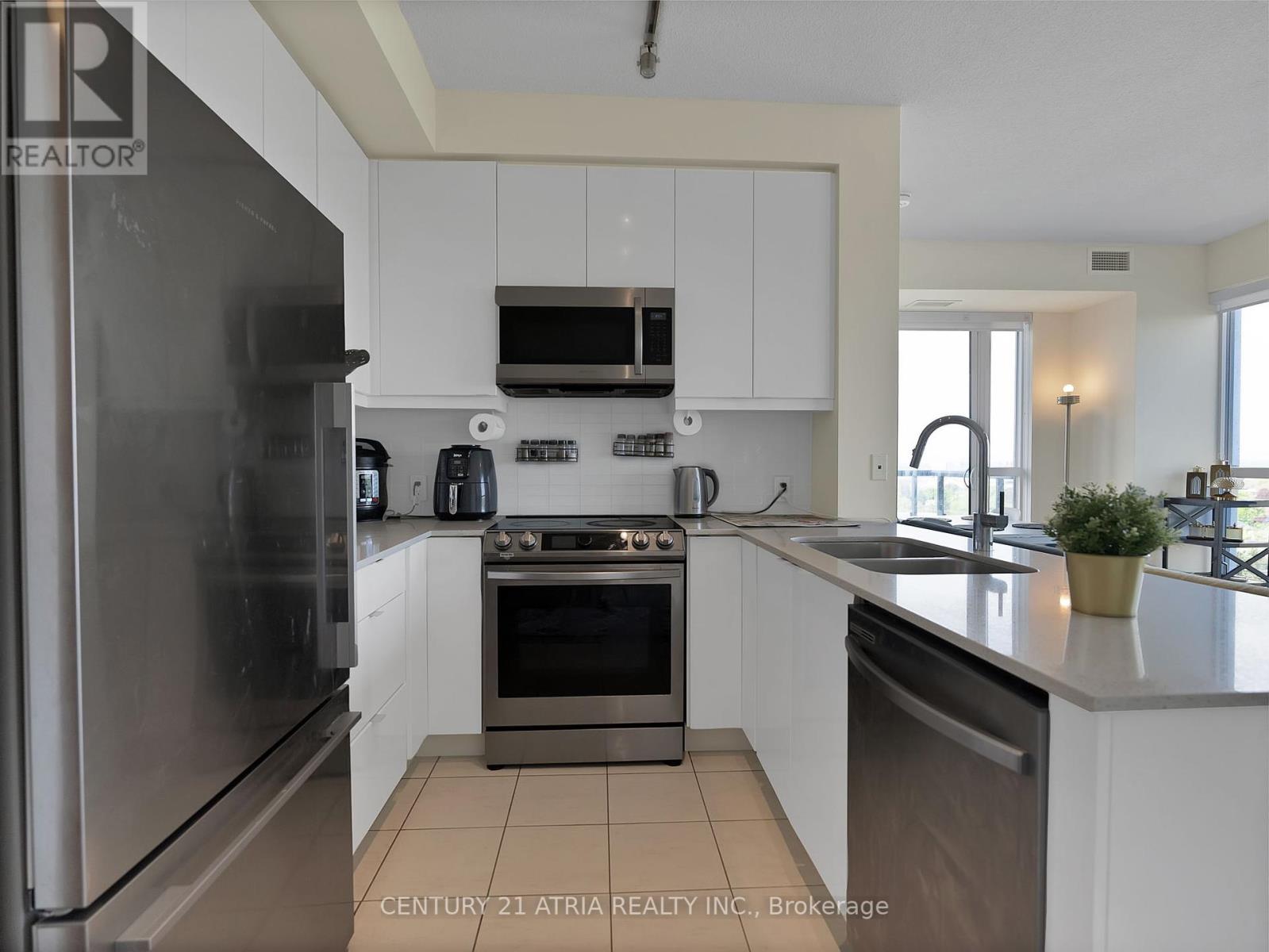 1107 - 50 Thomas Riley Road, Toronto, Ontario  M9B 0C5 - Photo 11 - W12154977