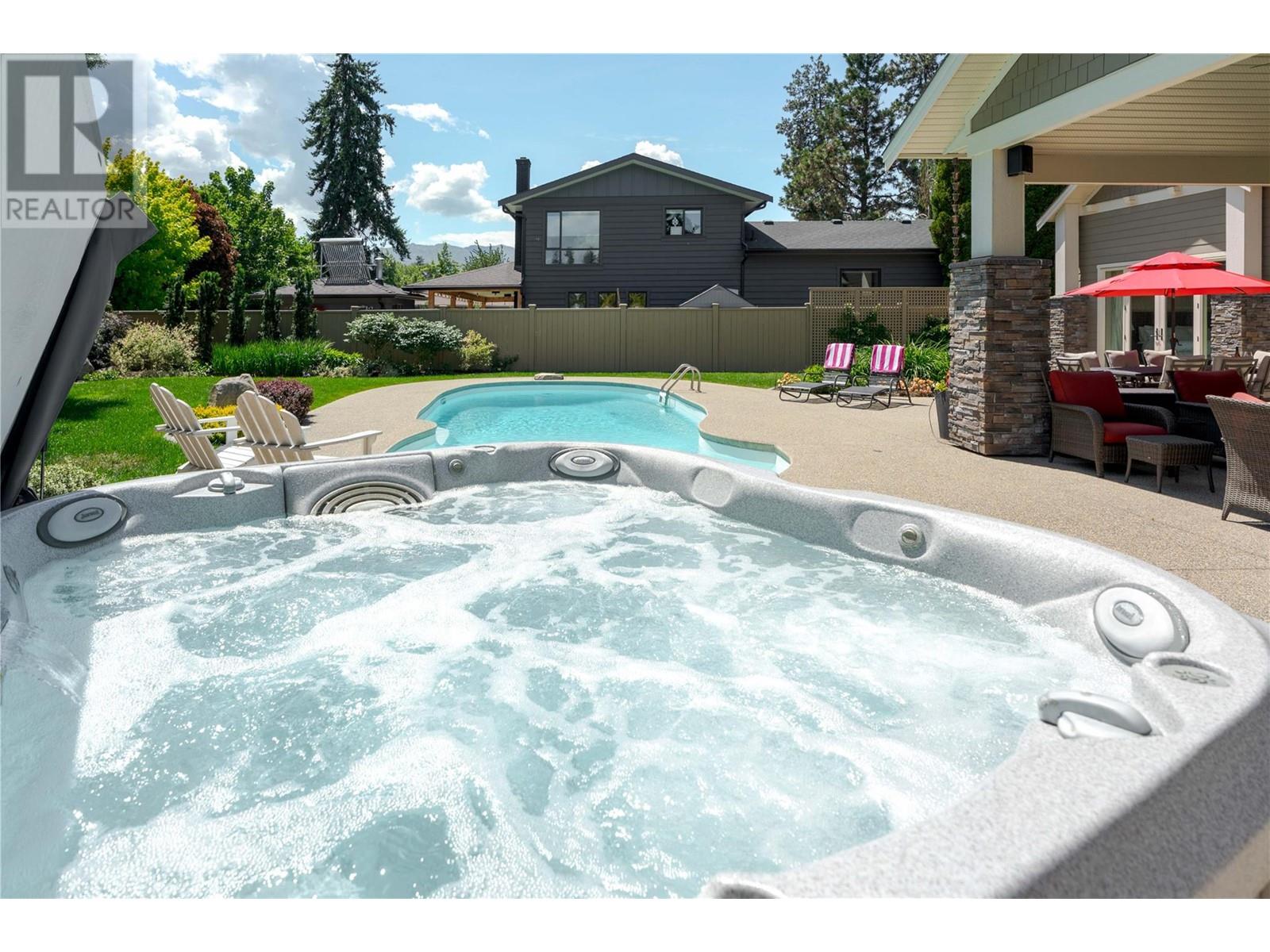 Property at 4369 Kensington Drive image 4