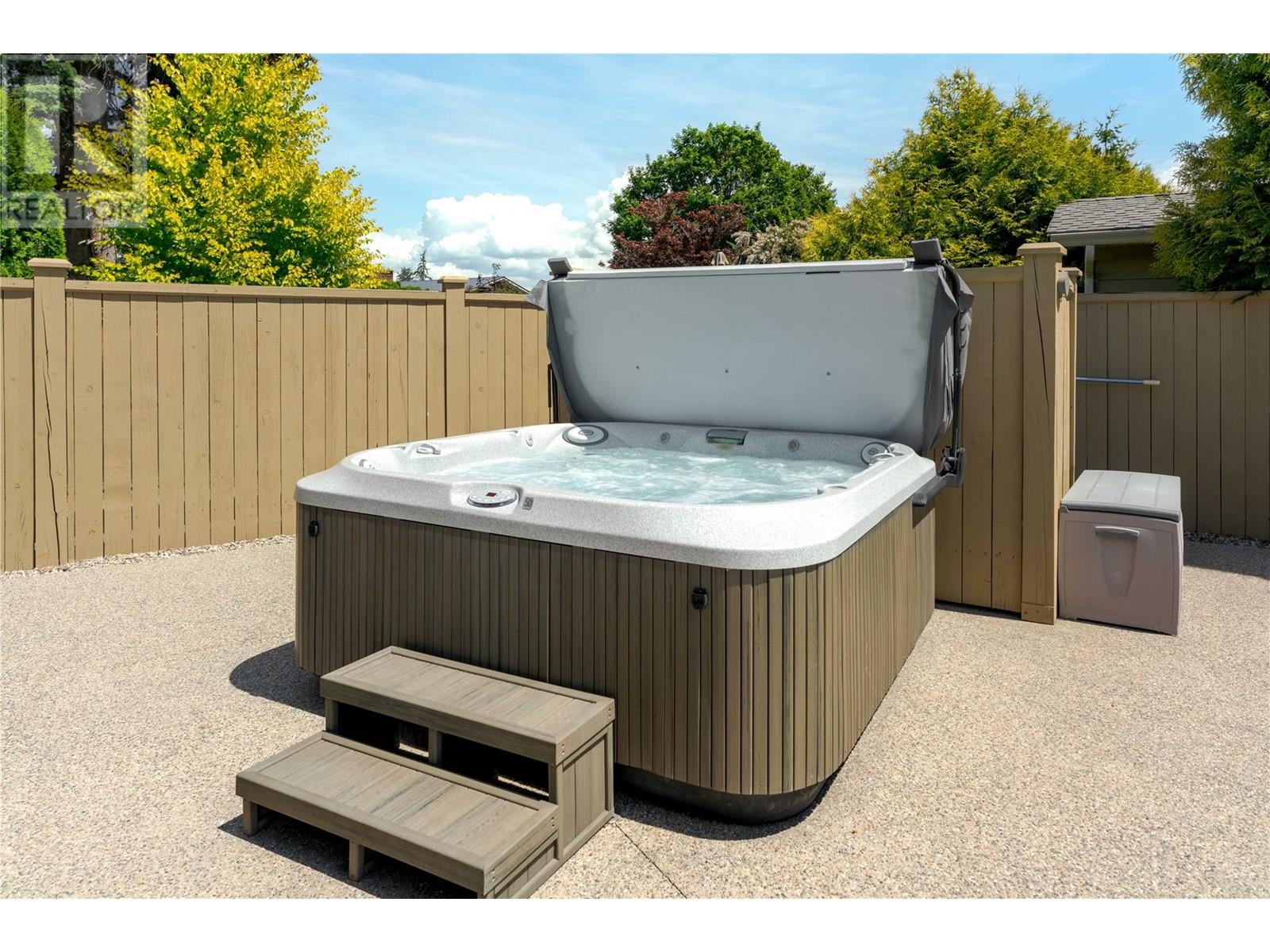 Property at 4369 Kensington Drive image 5
