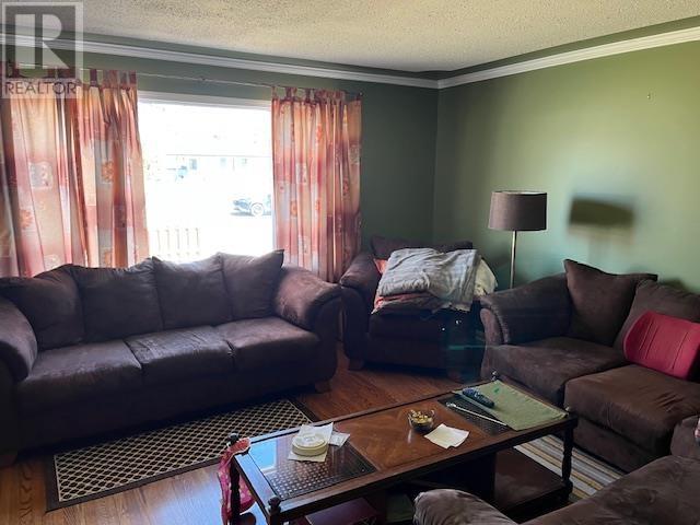 Property at 1520 Mary ST W image 5