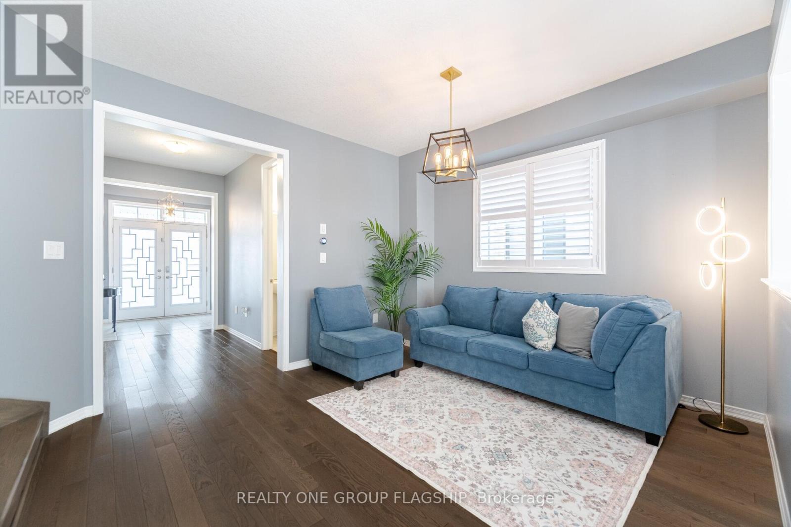 15 Lise Lane Lane, Haldimand, Ontario  N2W 0C7 - Photo 4 - X12154976
