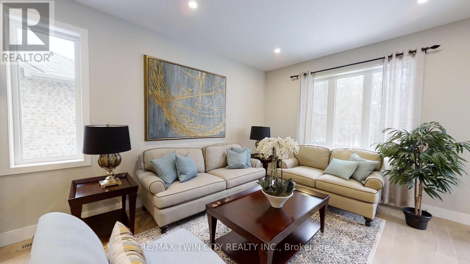 668 Chelton Road S, London South, Ontario  N6M 0A1 - Photo 2 - X12154981