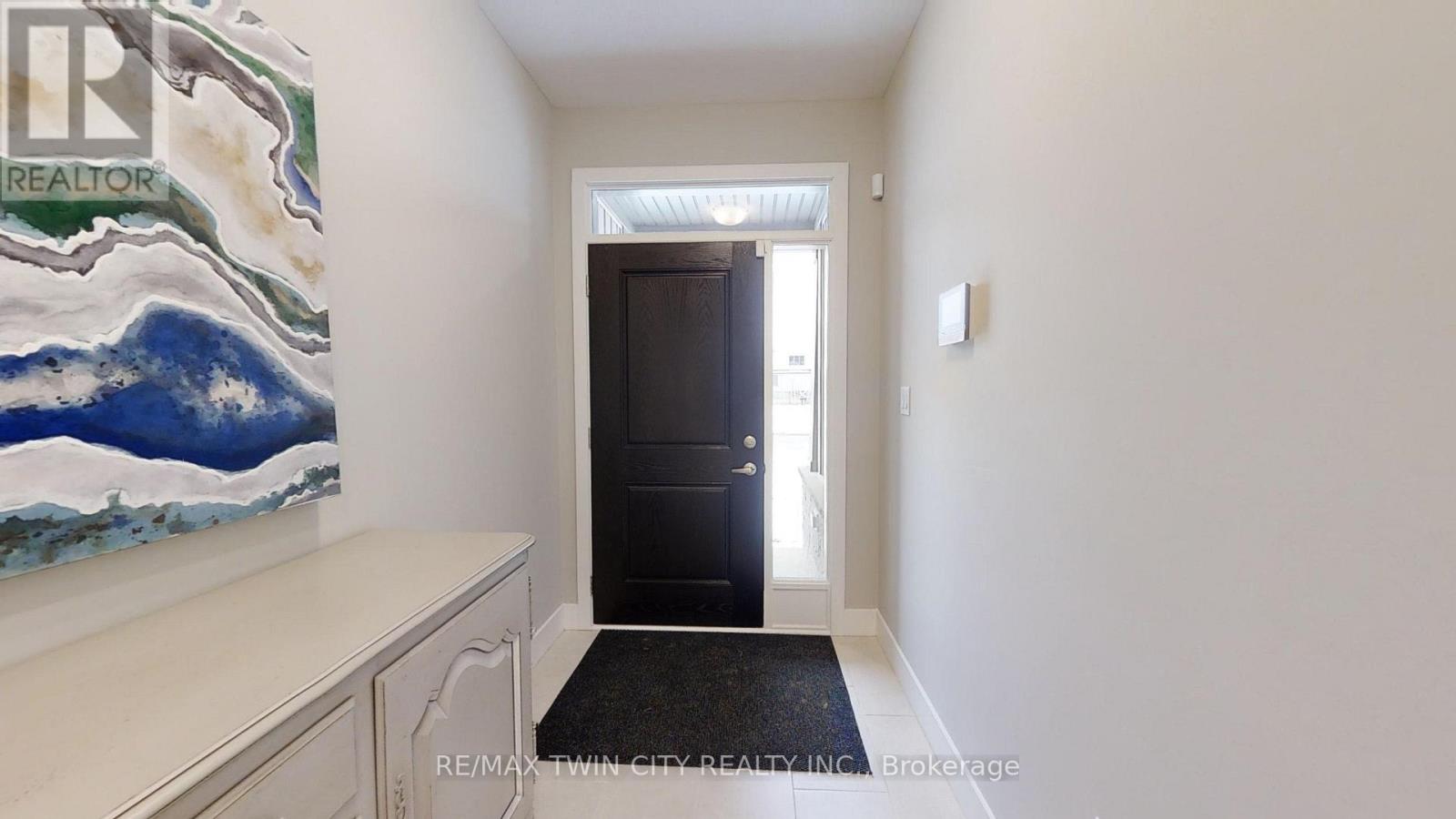 668 Chelton Road S, London South, Ontario  N6M 0A1 - Photo 4 - X12154981