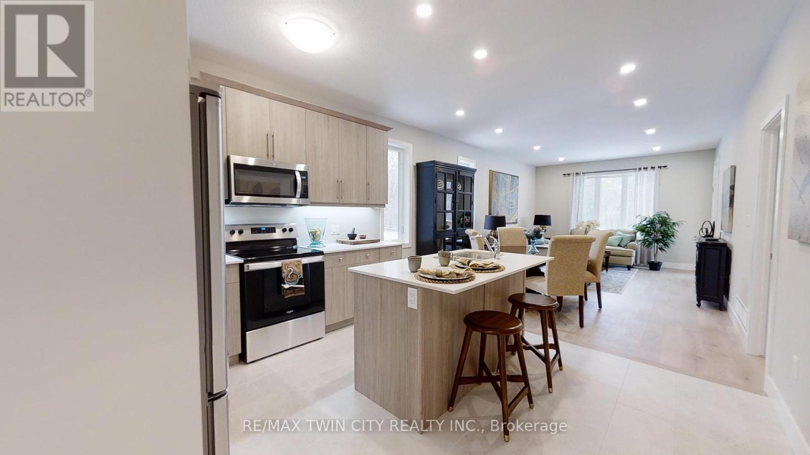 668 Chelton Road S, London South, Ontario  N6M 0A1 - Photo 7 - X12154981
