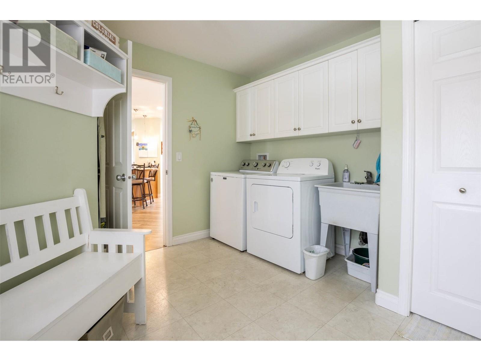 941 35 Street Se, Salmon Arm, British Columbia  V1E 1N3 - Photo 17 - 10348360