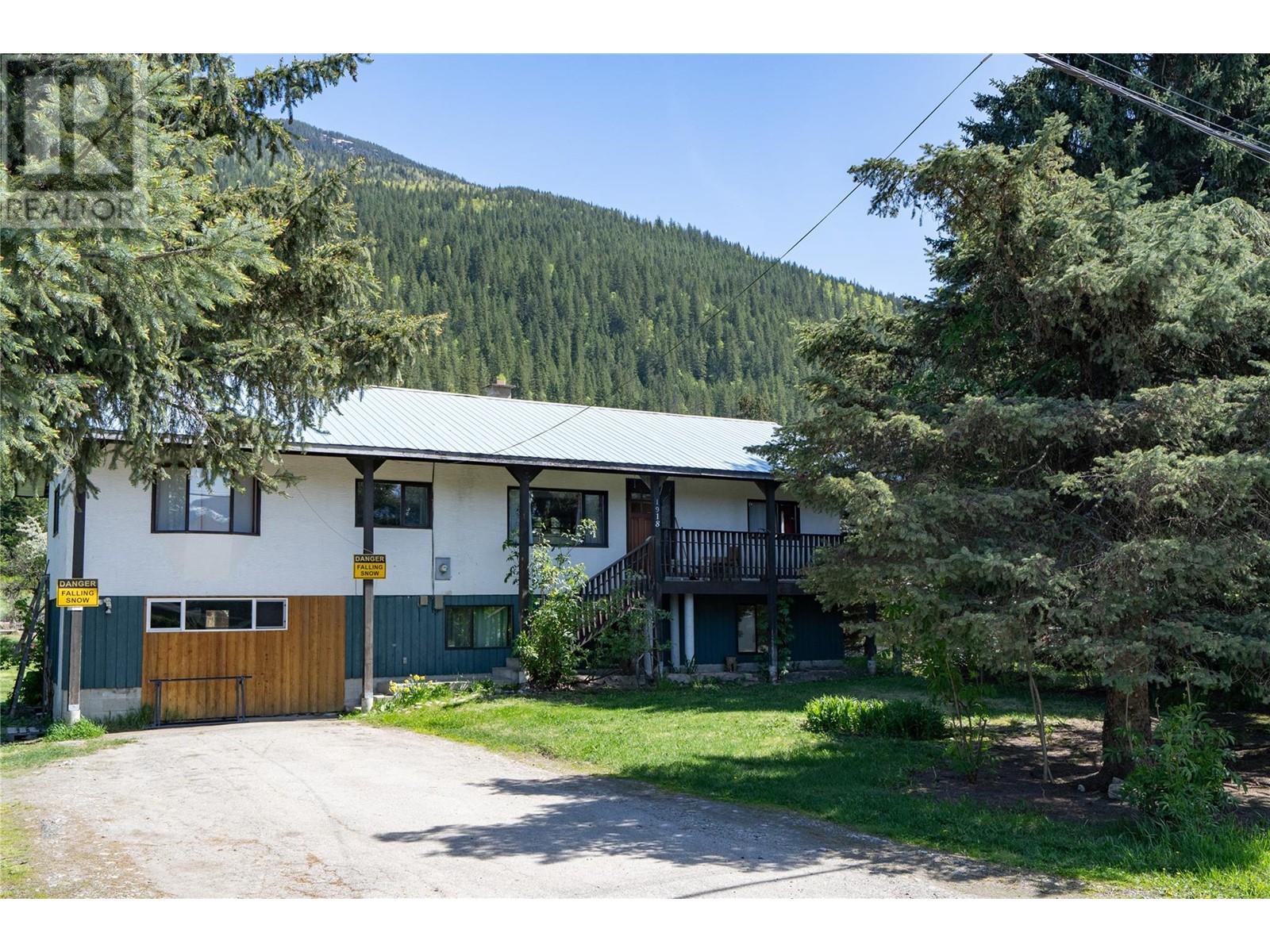 1918 Camozzi Road, Revelstoke, British Columbia