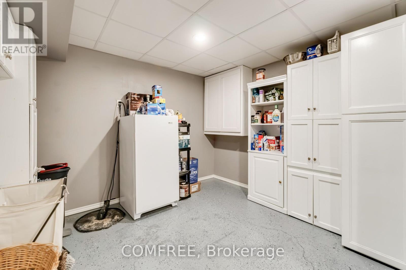 5991 Andrea Drive, Niagara Falls, Ontario  L2H 2Z9 - Photo 25 - X12155052